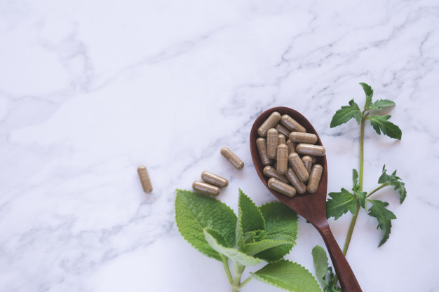 fitoterapia galenico farmacia — Fitoterapia e preparazioni galeniche in farmacia